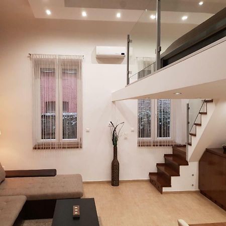 Beige & Brown Appartement Boedapest Buitenkant foto